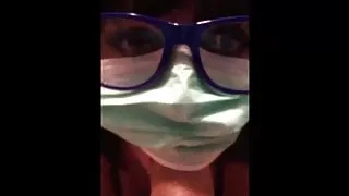 Confinement ma beurette suce masquee covid-19 corona virus