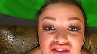 Daphne klyde in cums and swallows actions