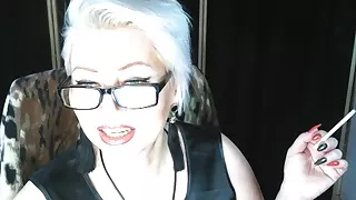 AimeeParadise: one day in the life of webcam model-2 ...))