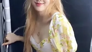 Korean celeb rose cute face