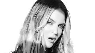 Sexy JoJo - Lonely Hearts