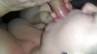 Bis zum Abspritzen geblasen