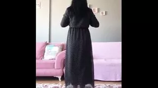 Turk turbanli dans turkish milf undress show hot nylon socks