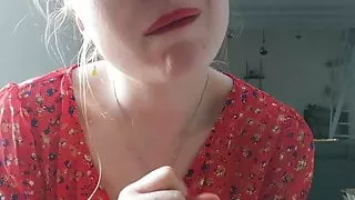 Vends-ta-culotte French Blonde Petite Strips and Masturbates