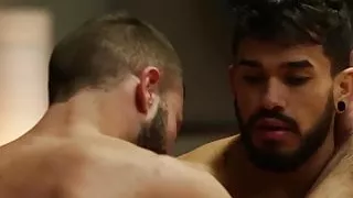 Muscular Hunks Arad Winwin and Michael Jackman bareback