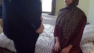 White Penis is sucked by indian milf