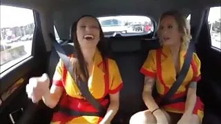 2 broke girls Lexi and Reagan