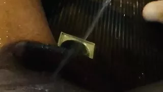 Pissing 2