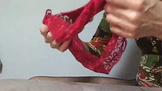 Johanneoups Snorting a load of cum through her nose