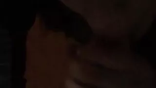 Asiatische Schlampe gibt Kopf