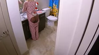 Step Dad Stalking Black Step Daughter On The Commode For Sex