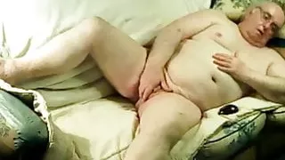 Daddy streichelt auf Cam