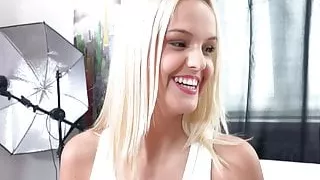 18yo girl at first time anal experience - it hurts