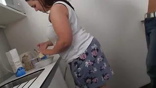 Brunette fat girlfriend gets screwed on the kitchen