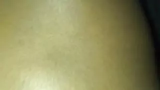 Renoi maniable crie de plaisir