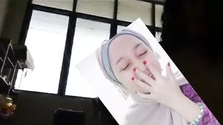 Hazelinda henjut sambil kena picit puting tetek