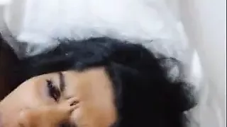 Desi sexy Bhabhi suck her fever disk