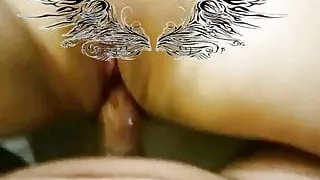 Ehefrau betrügt mit Fremden im Hotel