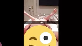 Ich würge seinen Schwanz, bis er in meiner Kehle abspritzt