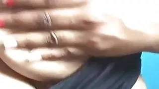 Indian Aunty Showing Her Black Bra Boobs On Cam
