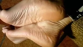 Beautiful mature feet with sexy big bunions