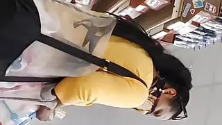 Flowery leggings ass jiggly 1