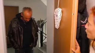 Er wollte nur Telefonieren fickte die Rothaarige Milf hart