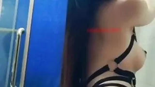 The beautiful woman secretly asked her best friend's boyfrie