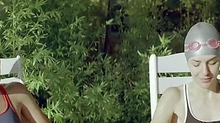 Dogtooth-Kynodontas (2009) 011 Mary Tsoni, Aggeliki Papoulia