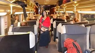 slutwife Pelzmausi makes a train journey -slideshow