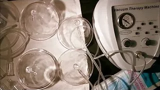 Brustpumpende Schlampe Maschine