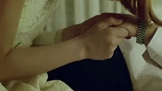 Dogtooth - Kynodontas (2009) 018 Mari Tsoni