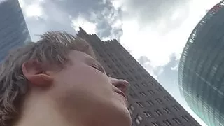 Shemale ist immer hungrig nach rohen Schwänzen