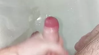 Sperma-Explosion in der Dusche