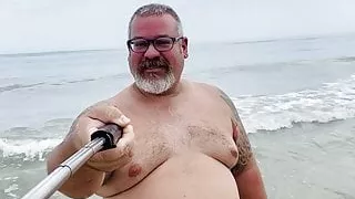 Coaches huge daddy balls need to air out in public