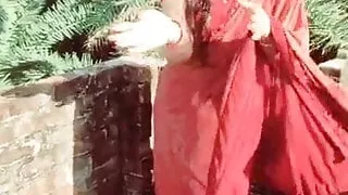 Saree hot dance