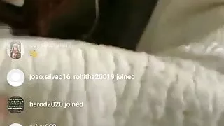 Ashok Dhawan zeigt seinen Schwanz live auf Instagram