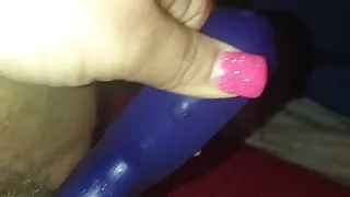 Whore pleasures herself