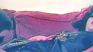 Shooting cum in gimps mouth