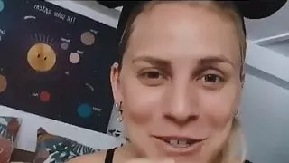 Larissa manoela cleavage nipple