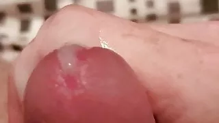 Eine schnelle Nahaufnahme meines Schwanzes und Spermas