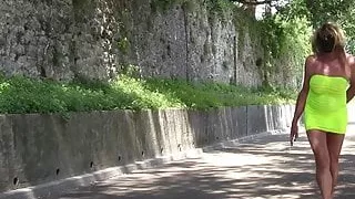 Yellow whore in heel