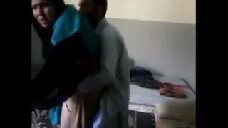 Turbanli evli kadin gizli seks ayak ustu sikisiyor yenge