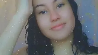 Sabrina se exibindo no banheiro