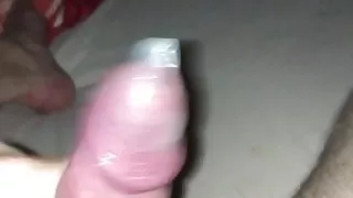 Ein Kondom für heute Abend testen