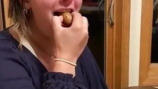 TikTok slut no gag reflex