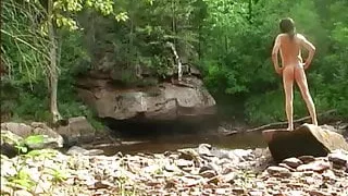 Nacktwandern auf dem Amnicon Falls Thimbleberry Trail