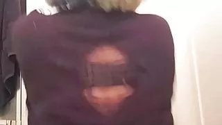 Enjoy my ass shaking