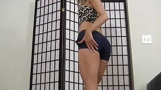 Die Jeans, die du mir besorgt hast, sind echte Muschi-Hugger JOI