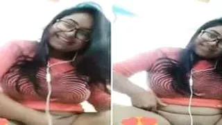 Today Exclusive - Hot Desi Girl Showing Her Pussy